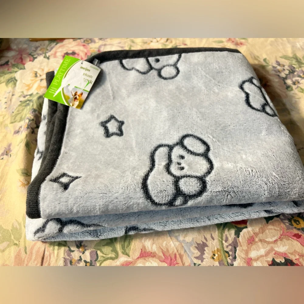 Cozy Gray Dog Blanket